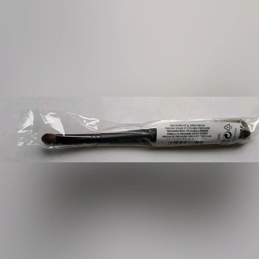 bareMinerals Precision Eye & Cheek Brush - Black B7
